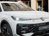 VW T-Roc R-Line 1.5 l eTSI OPF 110 kW (150 PS) 7-Gang-Doppelkupplungsgetriebe DSG