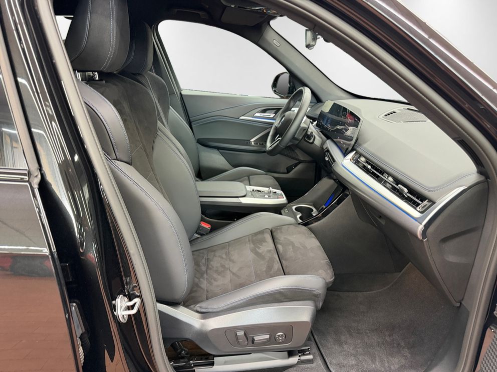 BMW iX1 xDrive30 M Sport H&K+Adapt.LED+SHZ DW 0,25%
