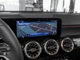 MERCEDES-BENZ GLB 200 d PROGRESSIVE NIGHT SPUR PANO AHK DISTR