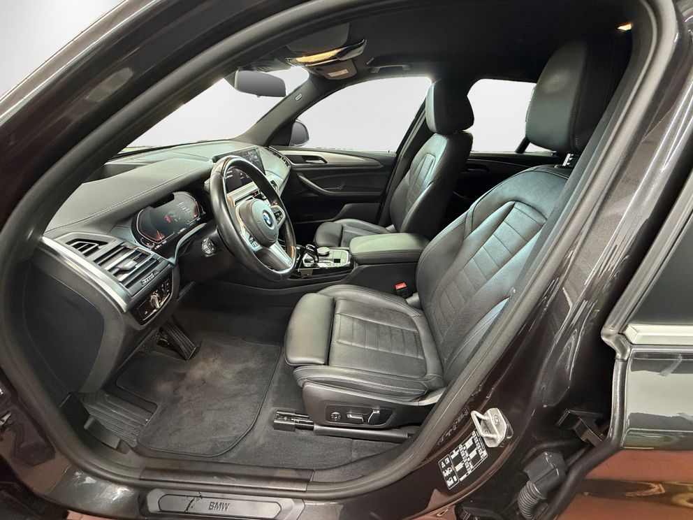 BMW X3 xDrive30d Laserlicht+HUD+AHK+SHZ+Gestik.+Navi