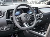 MERCEDES-BENZ GLA 200 AMG NIGHT SPUR DISTR PANO AHK 360 PDC