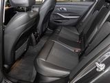 BMW 318 d+Navi+HUD+DrivingAssistant+Laserlicht+RFK