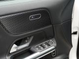 MERCEDES-BENZ GLA 180 , NIGHT PROGRESSIVE AHK KAMERA SPUR PDC