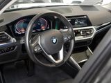 BMW 330 i touring Luxury Line DISTR PANO SPUR PDC