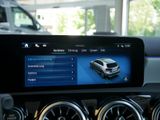 MERCEDES-BENZ A 220 d AMG NIGHT SPUR PANO AHK DISTR KAMERA