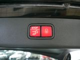 MERCEDES-BENZ E 220 d T // AVANTGARDE AHK DISTR KAMERA SPUR