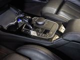 BMW M135 ixDrive+Panorama+Navi+DAB+HUD+RFK+Leder+PDC