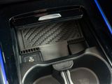 MERCEDES-BENZ GLA 200 AMG NIGHT AHK DISTR KAMERA PANO SPUR PDC