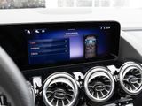 MERCEDES-BENZ EQA 350 4M , AMG NIGHT SPUR PANO STANDH AHK PDC