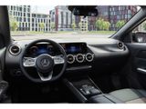 MERCEDES-BENZ EQA 250 //  NIGHT 360 AHK DISTR KAMERA PANO SPUR
