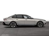 BMW 550e xDrive Limousine