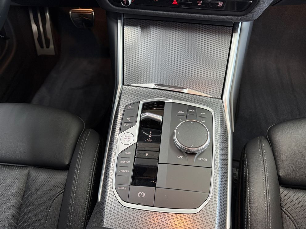 BMW 318 i Touring M Sport Temp+SHZ+PDC+Shadow-Line