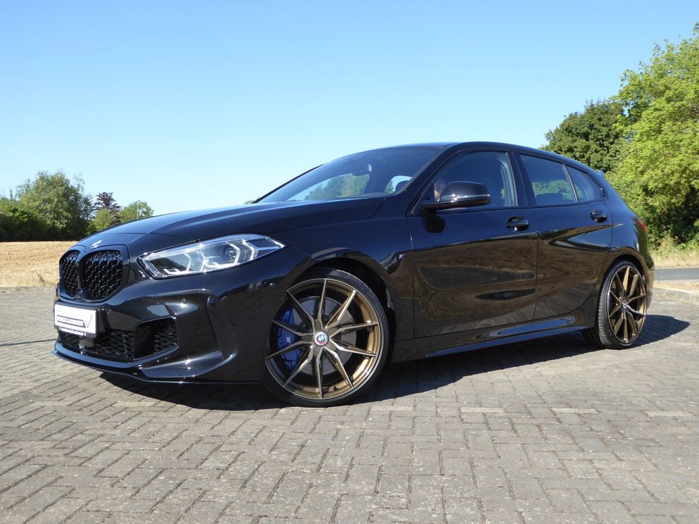 BMW M135 i xDrive Navi LED HiFi Lenkradheizung 20'' Alu