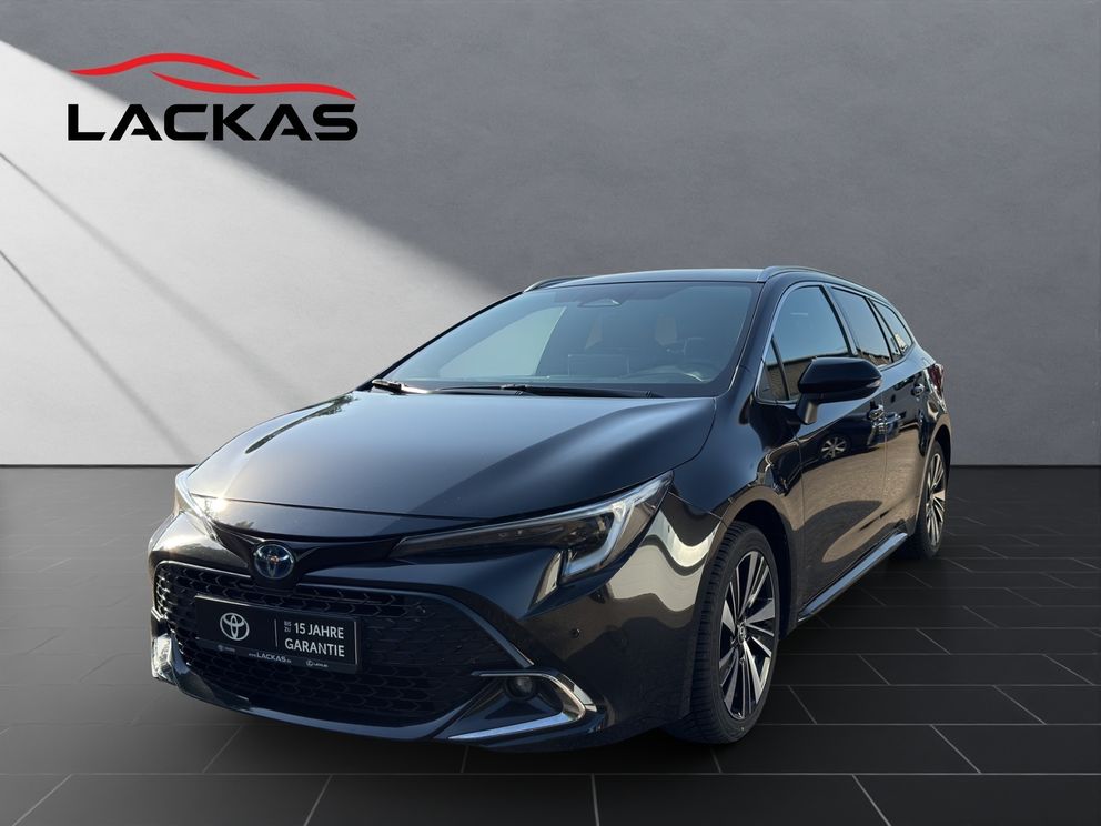 TOYOTA Corolla TS 1.8 Hybrid Teamplayer 17"+ALLWETTER