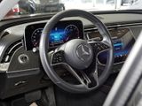 MERCEDES-BENZ E 220 d T // AVANTGARDE AHK DISTR KAMERA SPUR