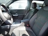 MERCEDES-BENZ GLB 220 d 4MATIC AMG PREMIUM MULTI 360 AHK DISTR