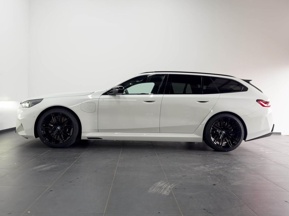 BMW M5 x Drive Touring Plug-in Hybrid - 0,5% - voll
