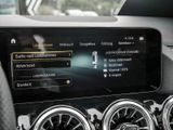 MERCEDES-BENZ EQA 300 4M , AMG DISTR PANO SPUR STANDH AHK SHZ