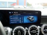 MERCEDES-BENZ GLB 200 d | AMG NIGHT AHK DISTR KAMERA PANO SPUR