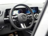 MERCEDES-BENZ GLA 200 d | AMG NIGHT AHK DISTR KAMERA PANO SPUR