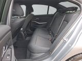 BMW 318 i Limousine LED PDCv+h Navi Apple CarPlay