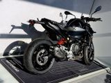 BMW F 900 R Triple-Black Komfort-Paket, Dynamic-Paket, ESA, SOS, RDC