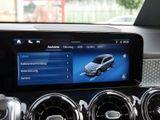MERCEDES-BENZ GLB 220 4M // SPUR KAMERA PDC SHZ