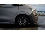 VW Transporter Kasten Motor: 2,0 l TDI 110 kW Getriebe: 8-Gang-Automatikgetriebe Radstand: 3500 mm LR