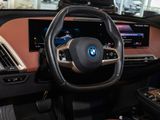 BMW iX xDrive40Sport+AHK+Panorama+Navi+HUD+RFK+Leder
