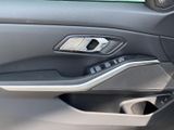 BMW 318 M Sport i Limousine M Sport Klima RFK PDCv+h LED