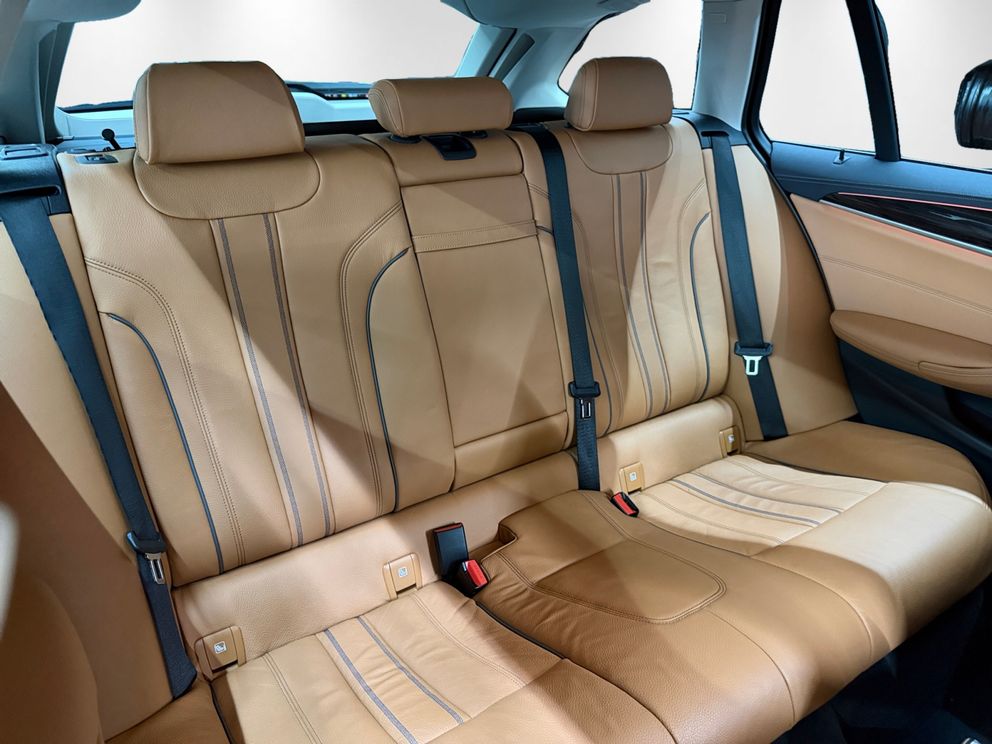 BMW 540 d xDrive Touring Luxury Line+Laserlicht+HUD
