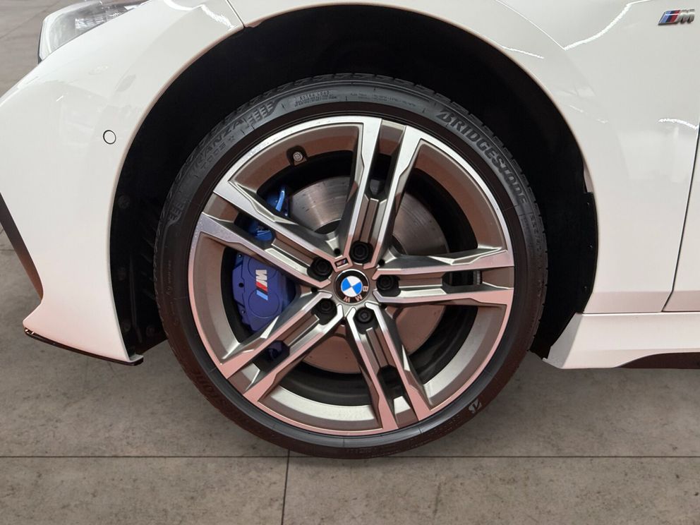 BMW M135 i xDrive M Sport LED+SHZ+Navi+Shadow-Line
