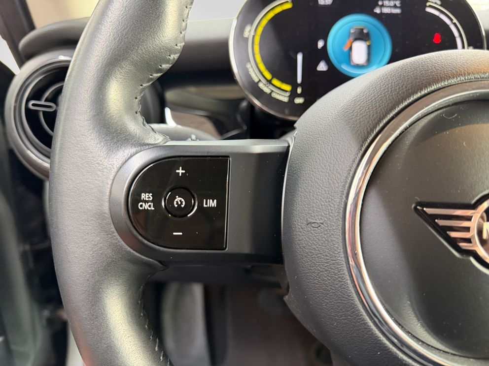 MINI Cooper SE Essential Trim 3-Türer LED+SHZ DW 0,25%