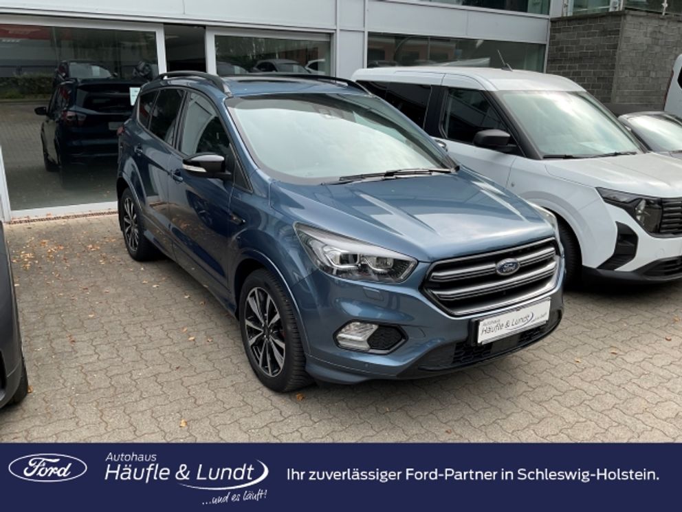 FORD Kuga ST-Line Allrad Panorama AHK-klappbar Allwetterreifen