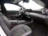 MERCEDES-BENZ CLA 200 d SB , AMG Night Pano Kamera LED Sound