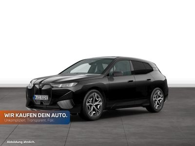 BMW iX xDrive60 