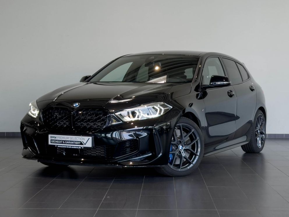 BMW M135 i xDrive Ed. Colorvision Preisvorteil 19.500 €