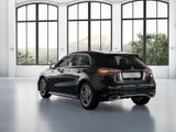 MERCEDES-BENZ A 200 // AMG DISTR KAMERA SPUR PDC SHZ