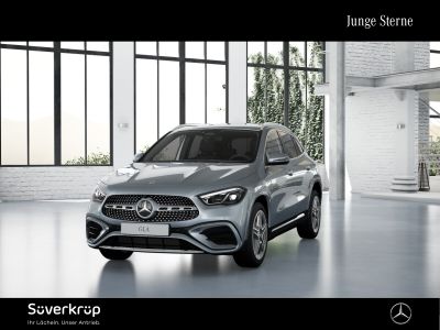 MERCEDES-BENZ GLA 200 d // AMG SPUR KAMERA PDC SHZ MULTI