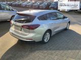 FORD Focus Turnier Titanium Navi digitales Cockpit LED Dyn. Kurvenlicht Scheinwerferreg.