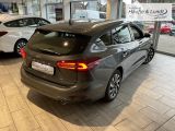 FORD Focus Turnier Titanium ACC LED Rückfahrkam. Winterpaket