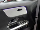 MERCEDES-BENZ GLA 200 d | AMG NIGHT AHK DISTR KAMERA PANO SPUR
