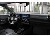MERCEDES-BENZ A 200 d // PROGRESSIVE KAMERA PANO SPUR PDC SHD