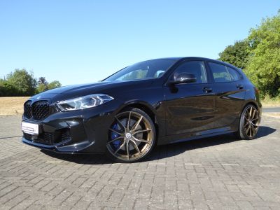 BMW M135 i xDrive Navi LED HiFi Lenkradheizung 20'' Alu