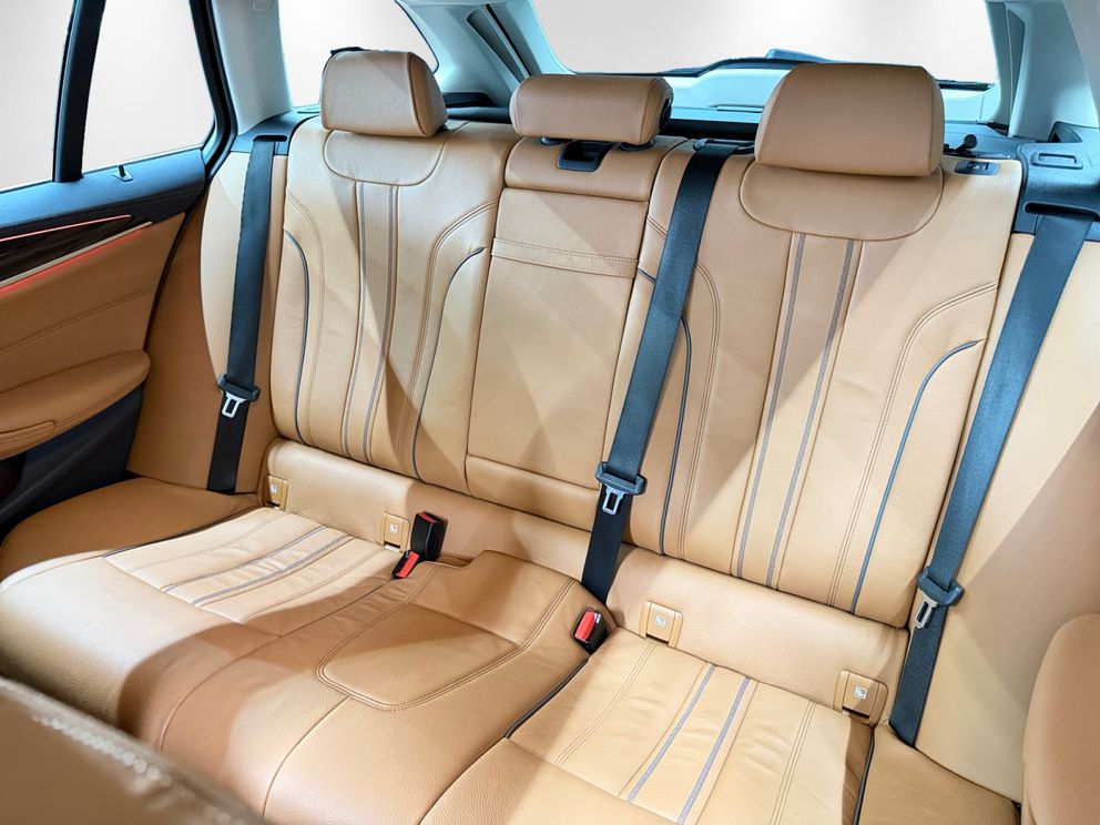 BMW 540 d xDrive Touring Luxury Line+Laserlicht+HUD