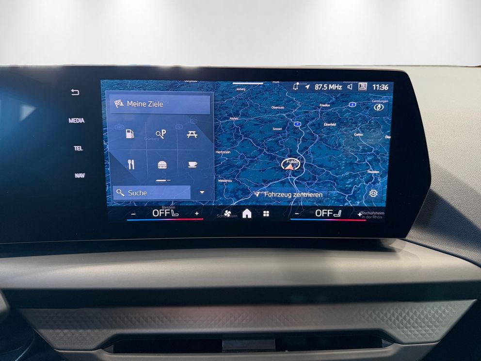 BMW 216 i Gran Coupe SHZ+Navi+Shadow-Line+LED+RFK