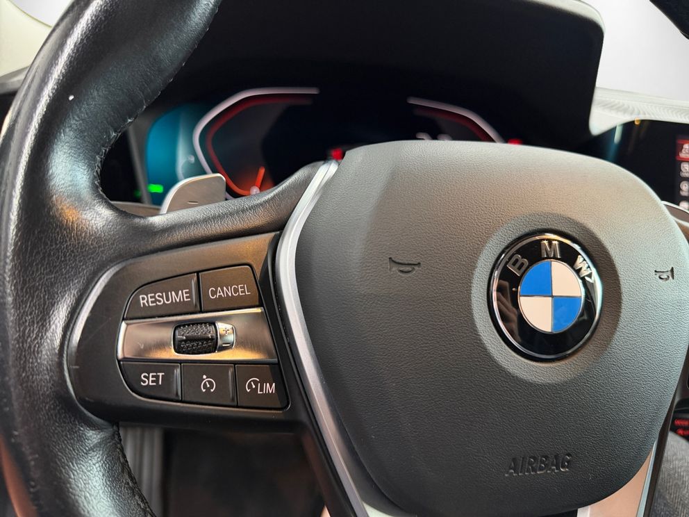 BMW 330 i xDrive Touring Sport Line Memoy+Navi+SHZ