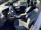 MERCEDES-BENZ GLA 200 d | AMG NIGHT AHK DISTR KAMERA PANO SPUR