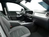MERCEDES-BENZ GLA 200 d | AMG NIGHT AHK DISTR KAMERA PANO SPUR