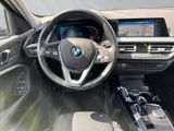 BMW 118 i 5-Türer Sport Line Pano AHK Temp Ad.LED
